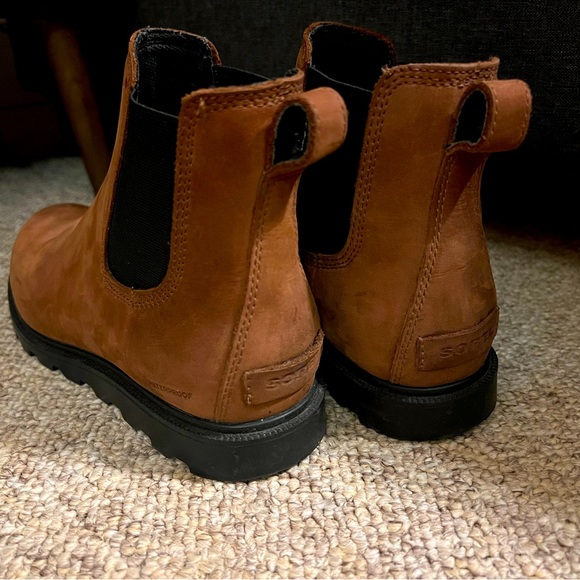 Sorel Waterproof Boots EUC - Picture 5 of 9